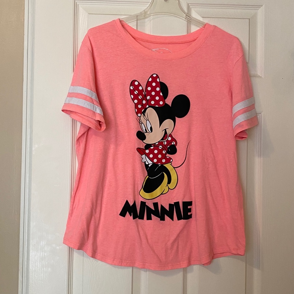 Disney Coral Tee with Minnie Mouse Logo sz 1X